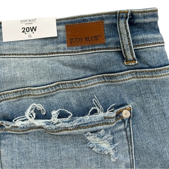 Judy Blue Paint Splashed NWT Boyfriend Mid-rise Jean 20w distressed medium/light - Picture 13 of 16